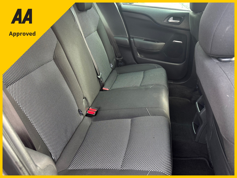 2017 Citroen DS4 ELEGANCE 1.2 PURETECH S/S 5DR GREAT SPEC €9,950