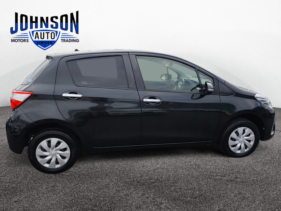 2019 Toyota Vitz - image 4