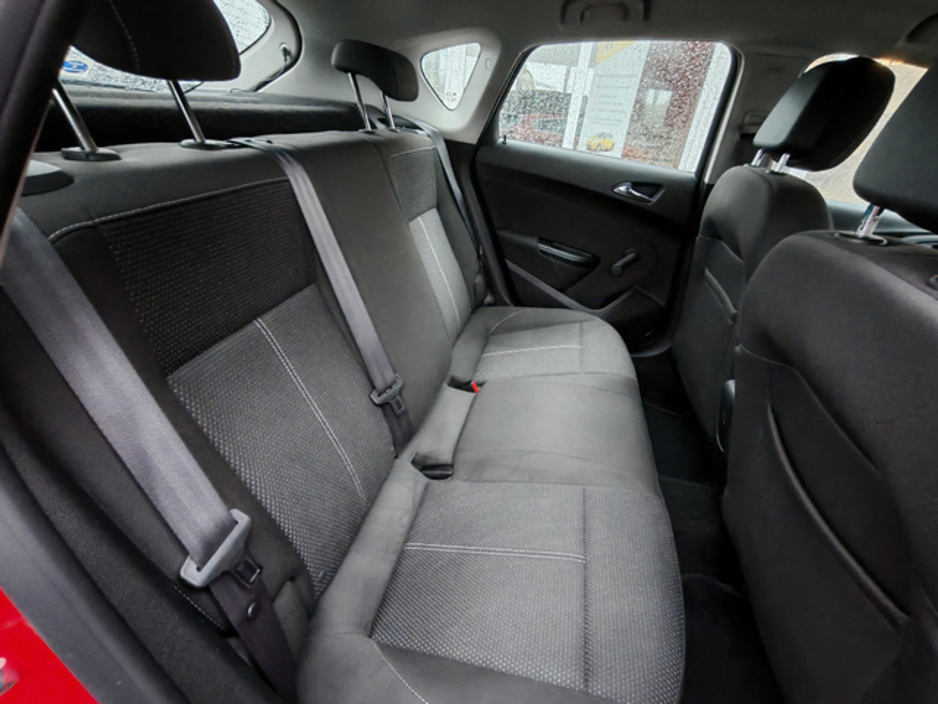 2016 Vauxhall Astra 1.6 I VVT SRI 115PS 5DR €7,800