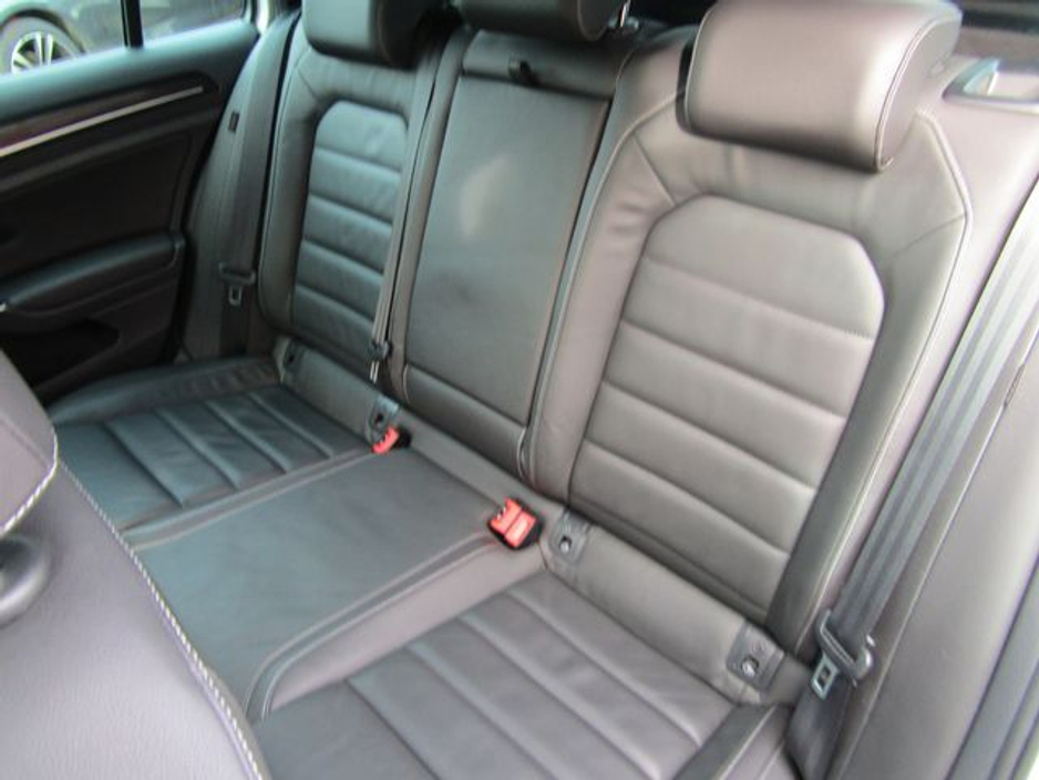 2015 Volkswagen Golf GOLF R ESTATE AWD 5DR Auto €21,950