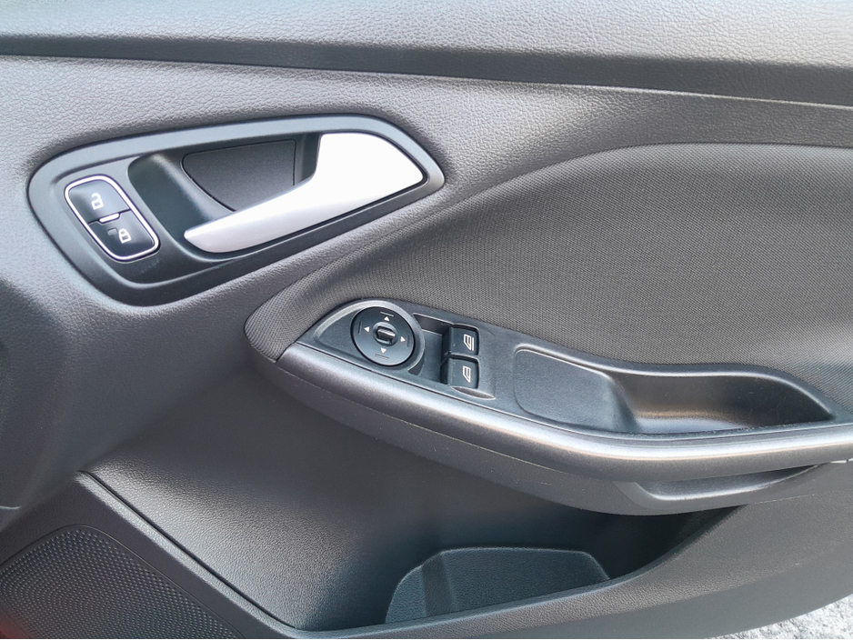 2015 Ford Focus STYLE 1.6 TDCI 95PS 5DR 4DR €8,750