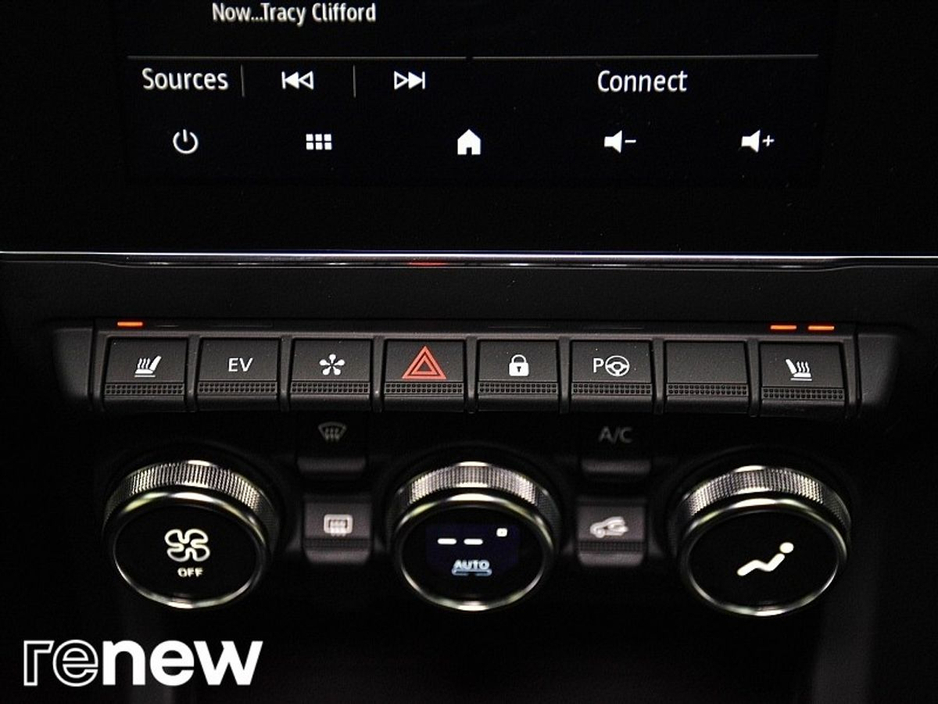 2023 Renault Arkana RS Line TCe 140 Auto €27,990