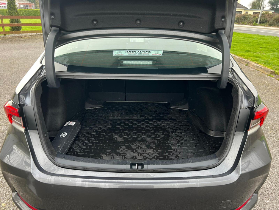 2024 Toyota Corolla - image 5