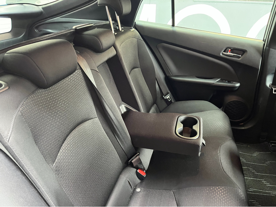 2022 Toyota Prius - image 11
