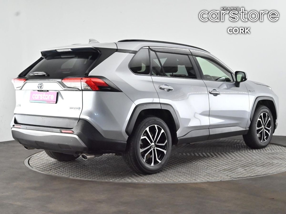2021 Toyota Rav4 - image 5