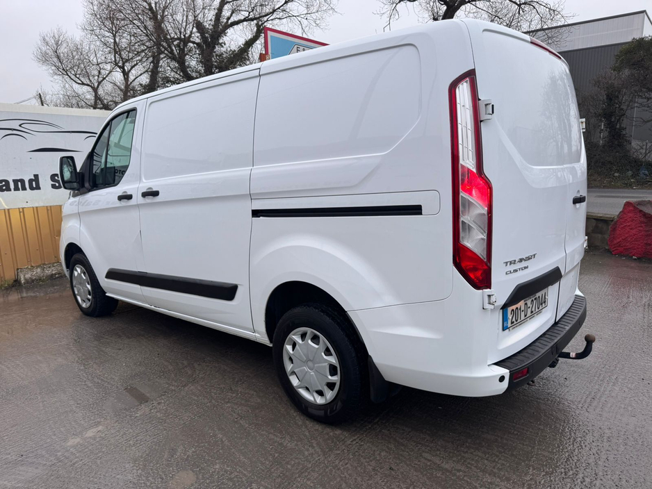 2020 Ford Transit Custom - image 5