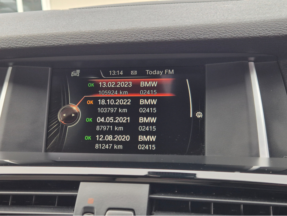 2016 BMW X4 - image 18