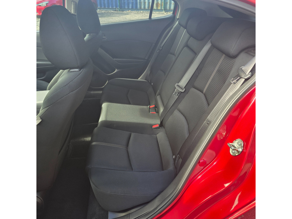 2016 Mazda Axela  €12,450