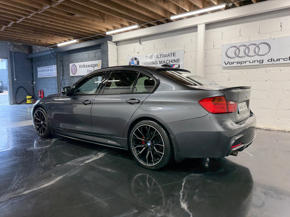 2014 BMW 3 Series - image 5