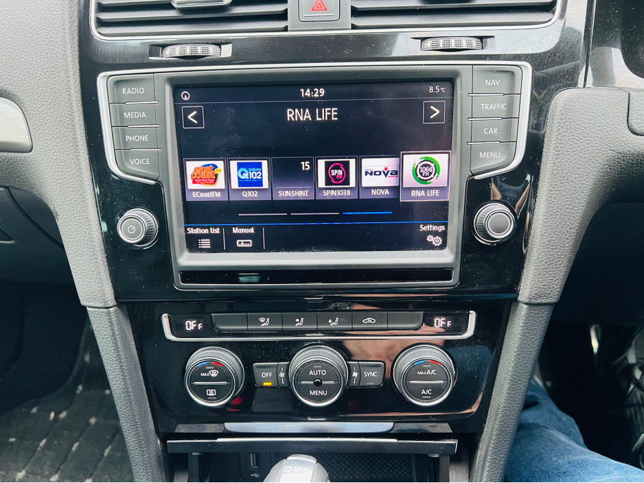 2016 Volkswagen Golf LOUNGE MODEL // 1.2 PETROL // AUTOMATIC €14,950