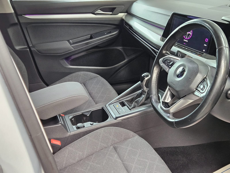 2020 Volkswagen Golf - image 16