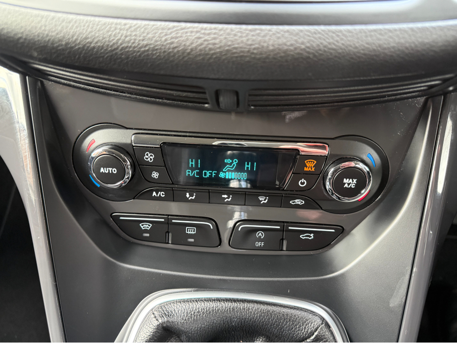 2016 Ford Kuga - image 16