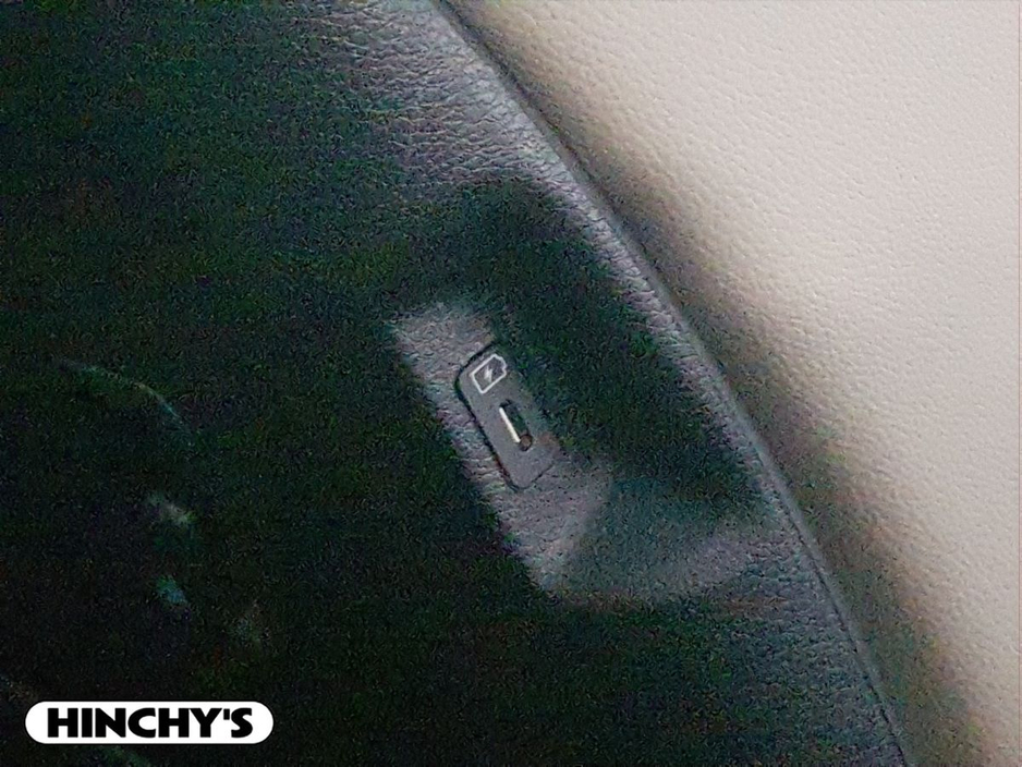 2022 Kia Sportage - image 28