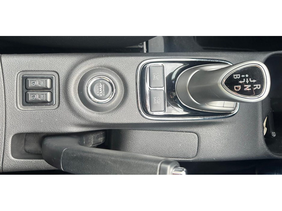 2014 Mitsubishi Outlander - image 19