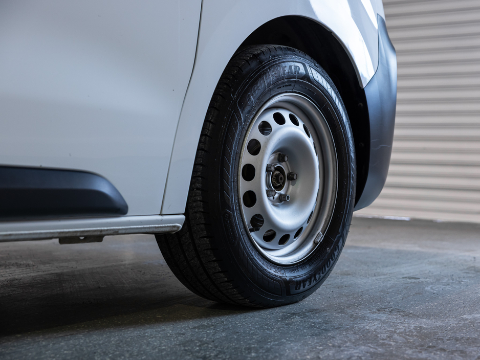 2023 Peugeot Expert - image 11