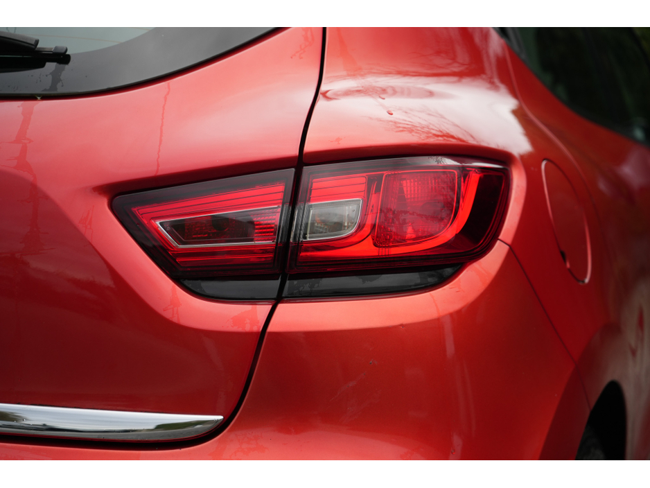 2016 Renault Clio - image 7