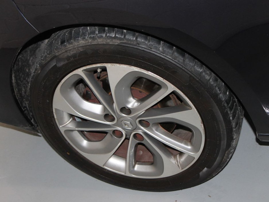 2015 Renault Fluence - image 31