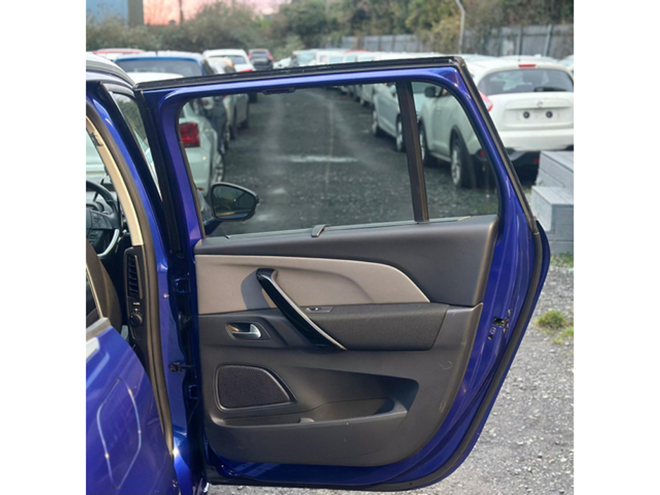 2017 Citroen Grand C4 Picasso - image 7