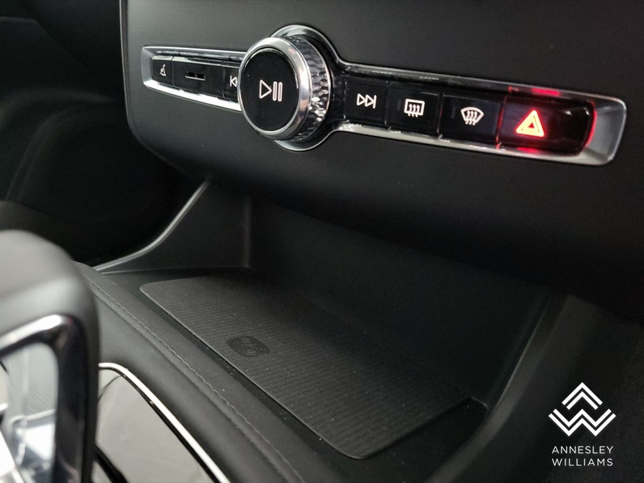 2025 Volvo XC90 - image 23