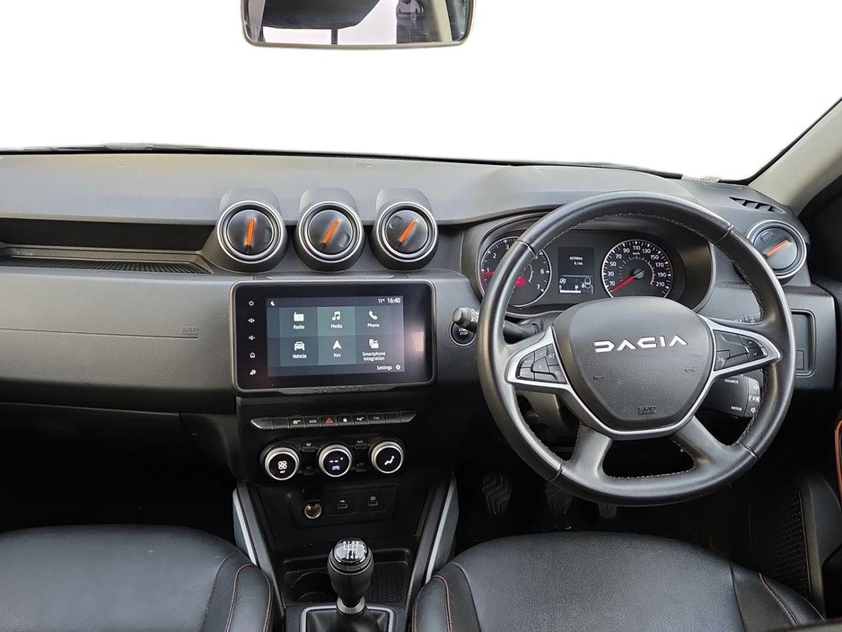 2023 Dacia Duster - image 2