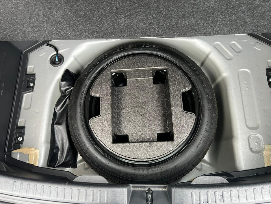 2025 Toyota Yaris Yaris Hybrid Luna €23,750