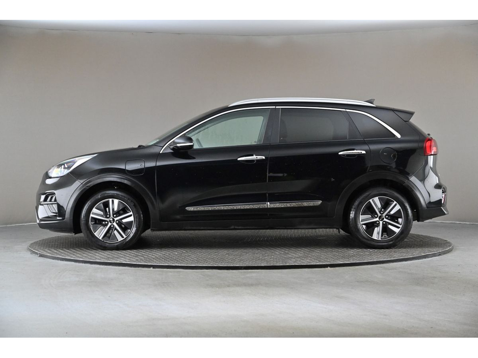 2021 Kia Niro - image 5