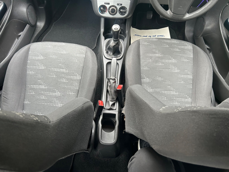 2012 Opel Corsa - image 17