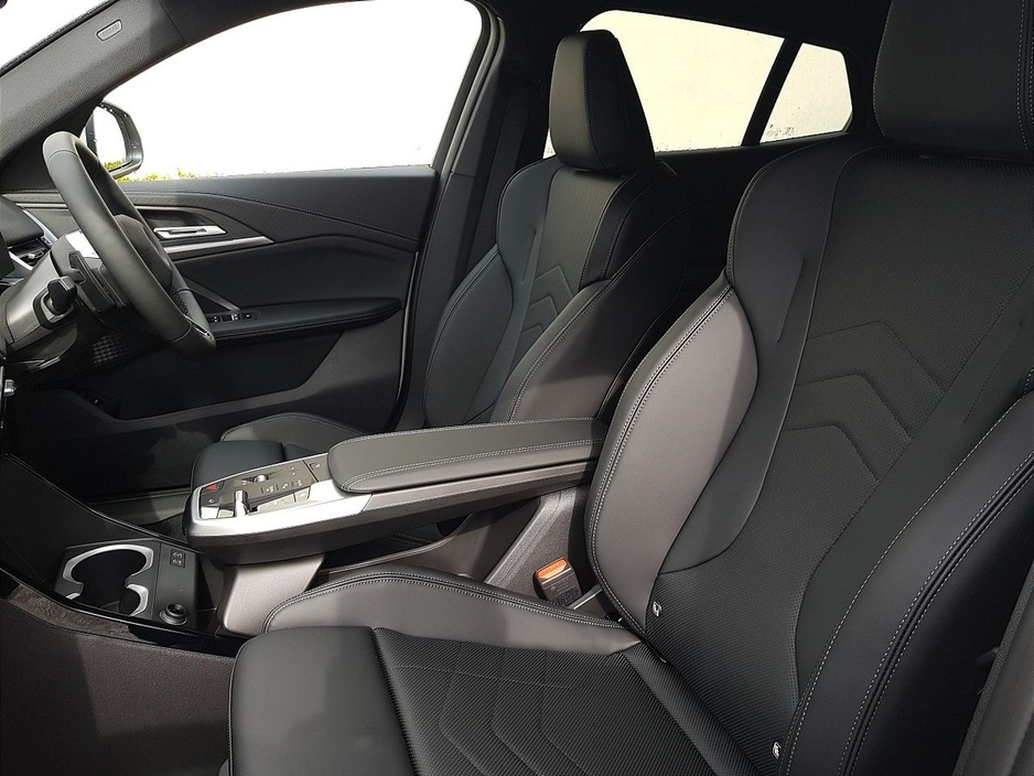 2026 BMW iX2 - image 7