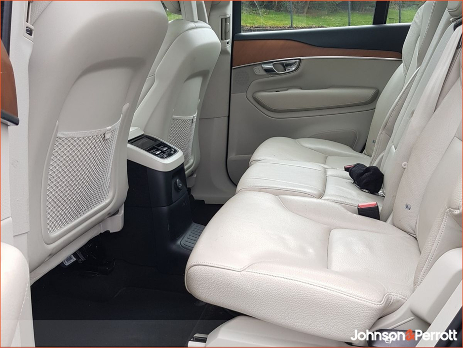 2021 Volvo XC90 - image 8