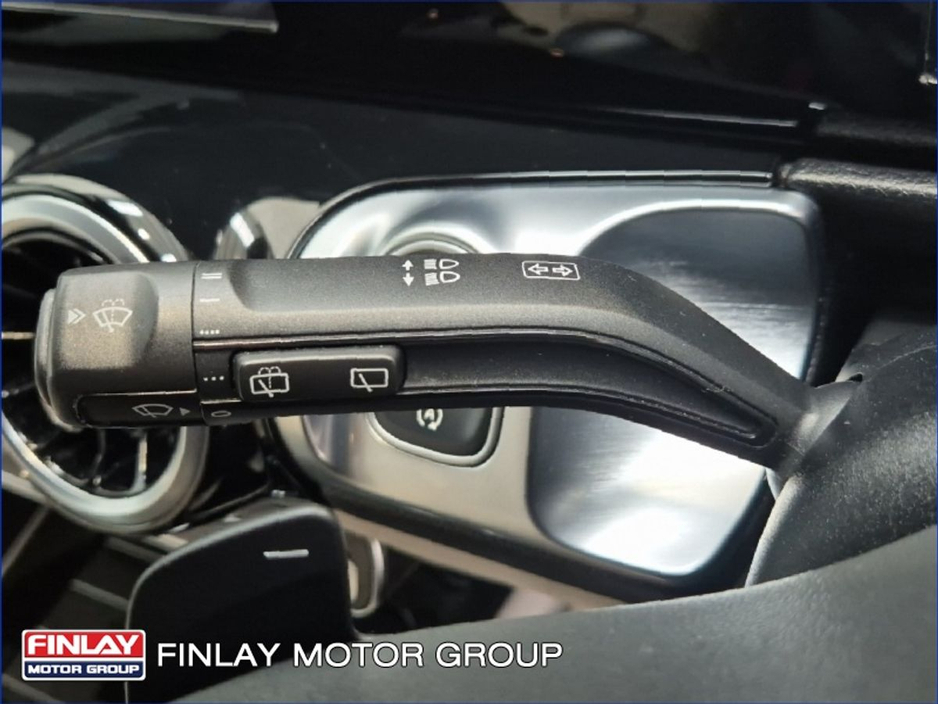 2020 Mercedes-Benz GLB - image 14