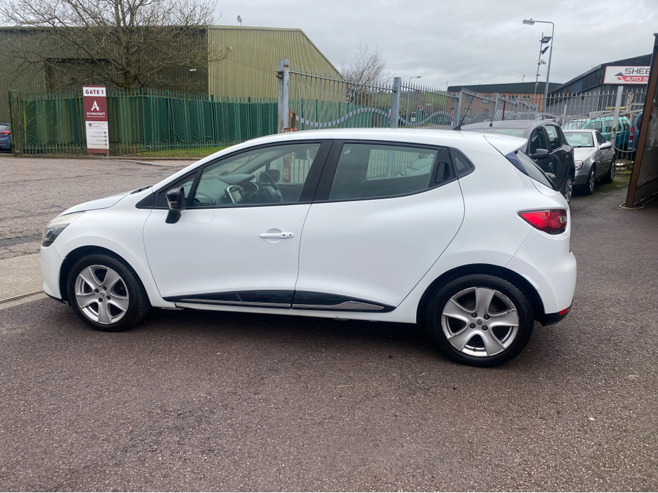 2017 Renault Clio - image 6