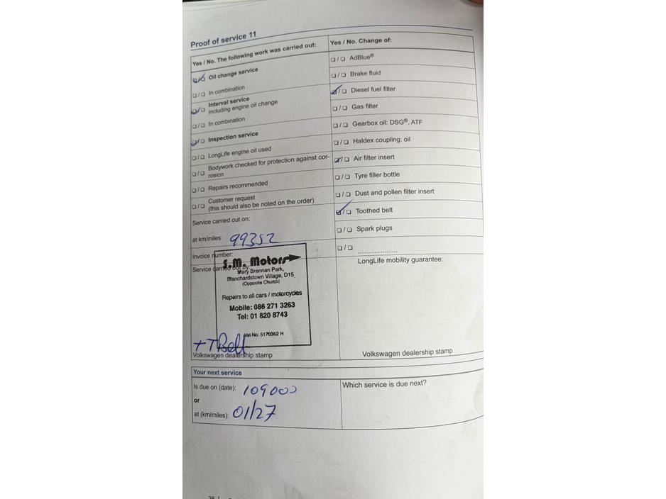 2012 Volkswagen Golf - image 23