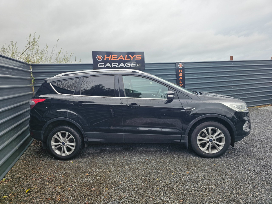 2019 Ford Kuga - image 4
