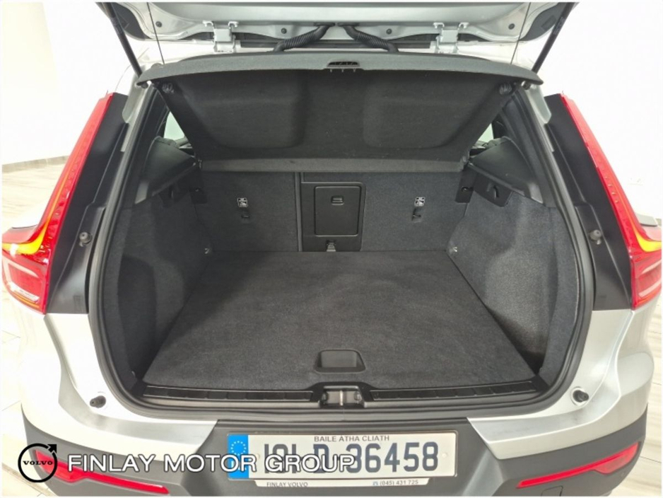 2019 Volvo XC40 T3 (163hp) Momentum 1 year warranty €26,950