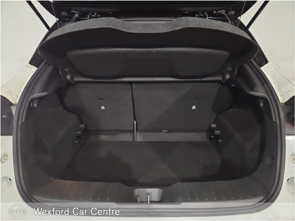 2021 Nissan Juke - image 11