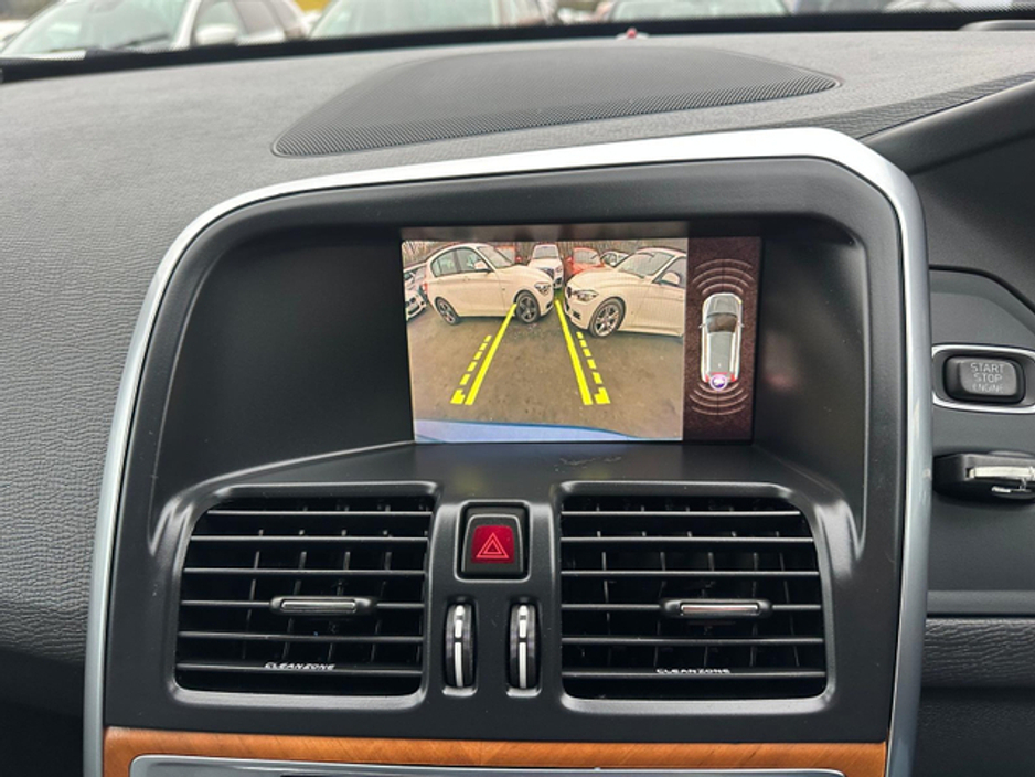 2017 Volvo XC60 - image 22