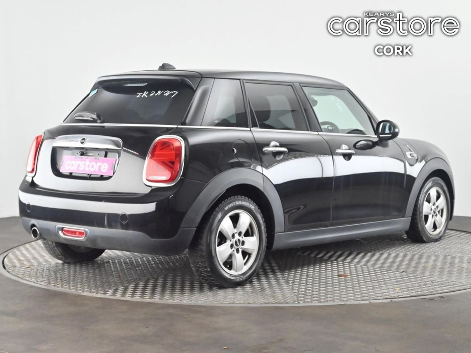 2019 MINI Hatch - image 5