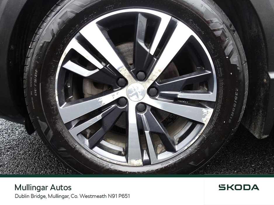 2020 Peugeot 5008 - image 9