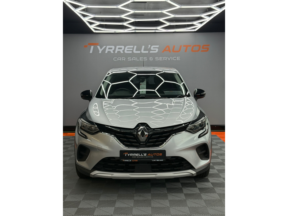 2022 Renault Captur ICONIC EDITION NAEB TCE 90 MAN €16,950