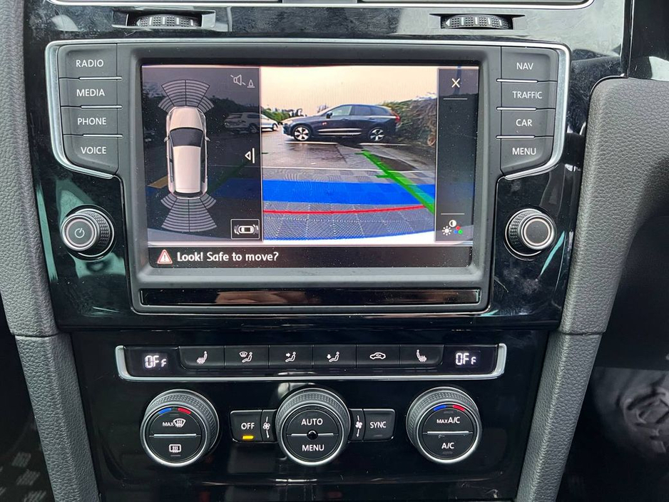 2014 Volkswagen Golf R 4MOTION 2.0 TSI // NEW PRETORIA ALLOYS // LEATHER INTERIOR // REVERSE CAMERA €24,900