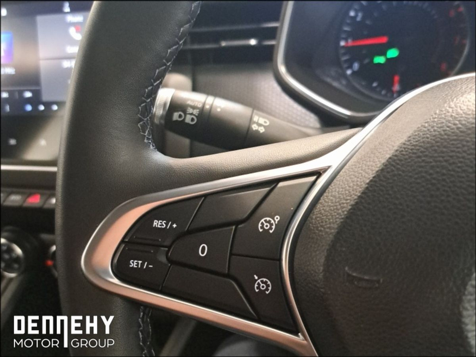 2020 Renault Clio - image 22