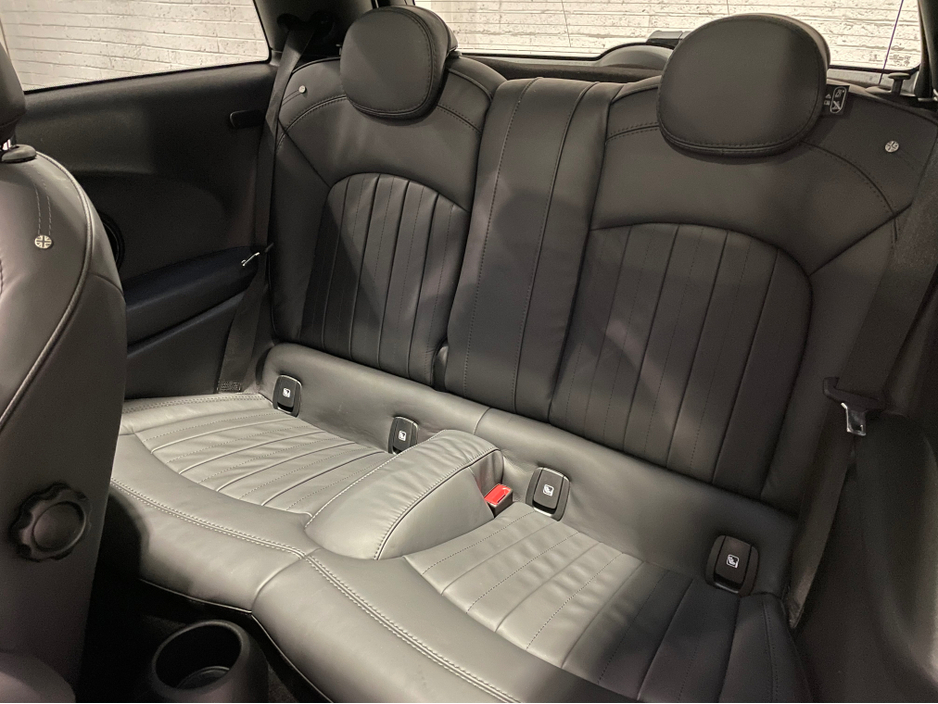 2023 MINI Cooper S - image 16