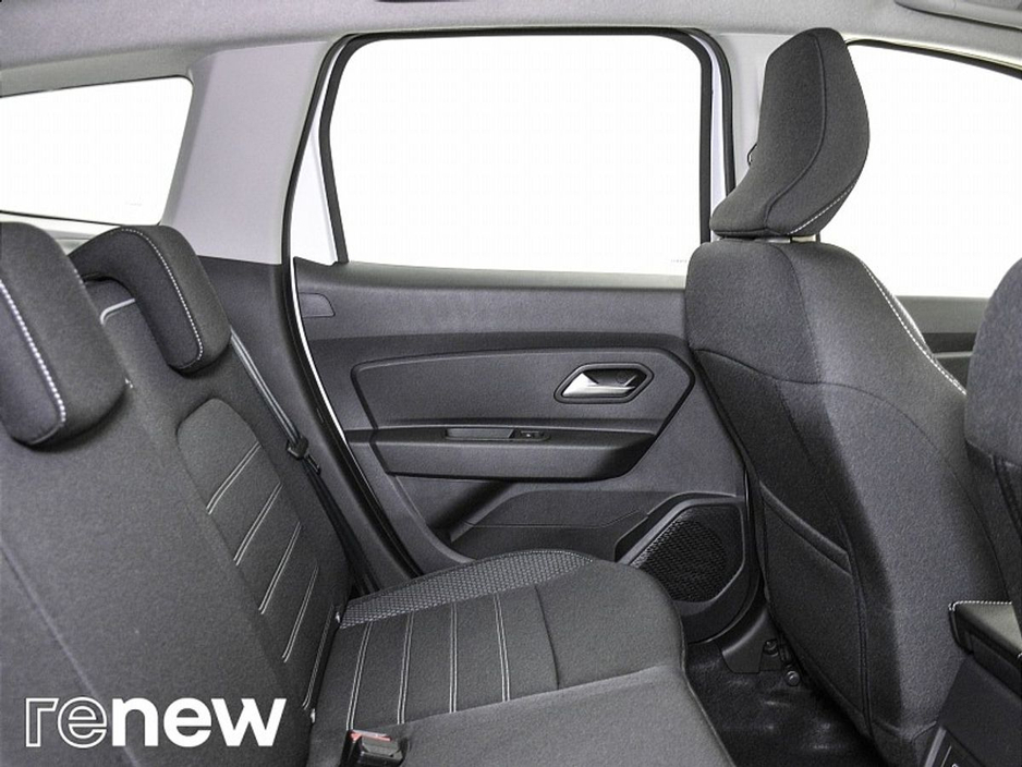 2022 Dacia Duster - image 13