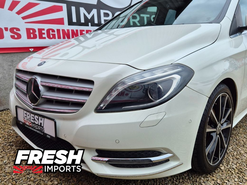 2014 Mercedes-Benz 180 *TOP SPEC MODEL*