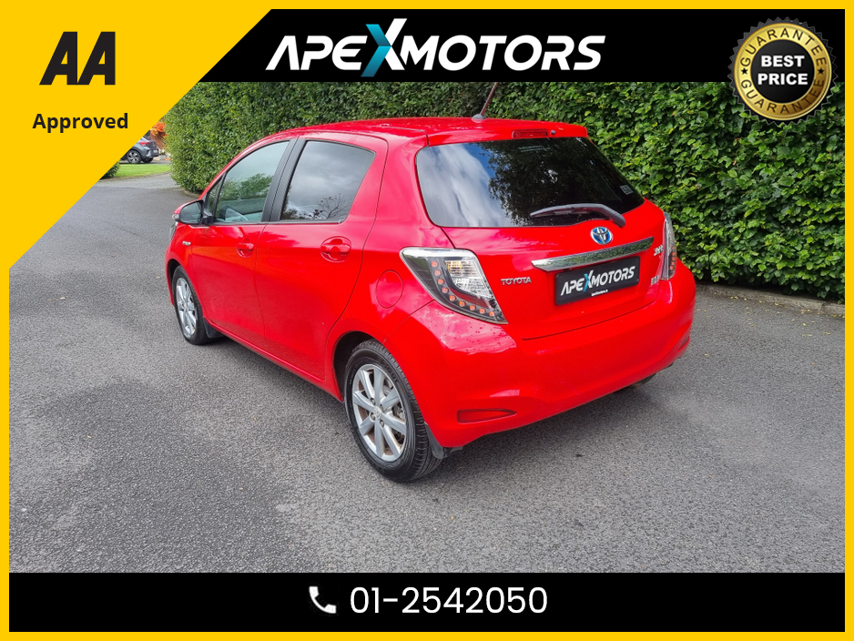 2014 Toyota Yaris - image 7