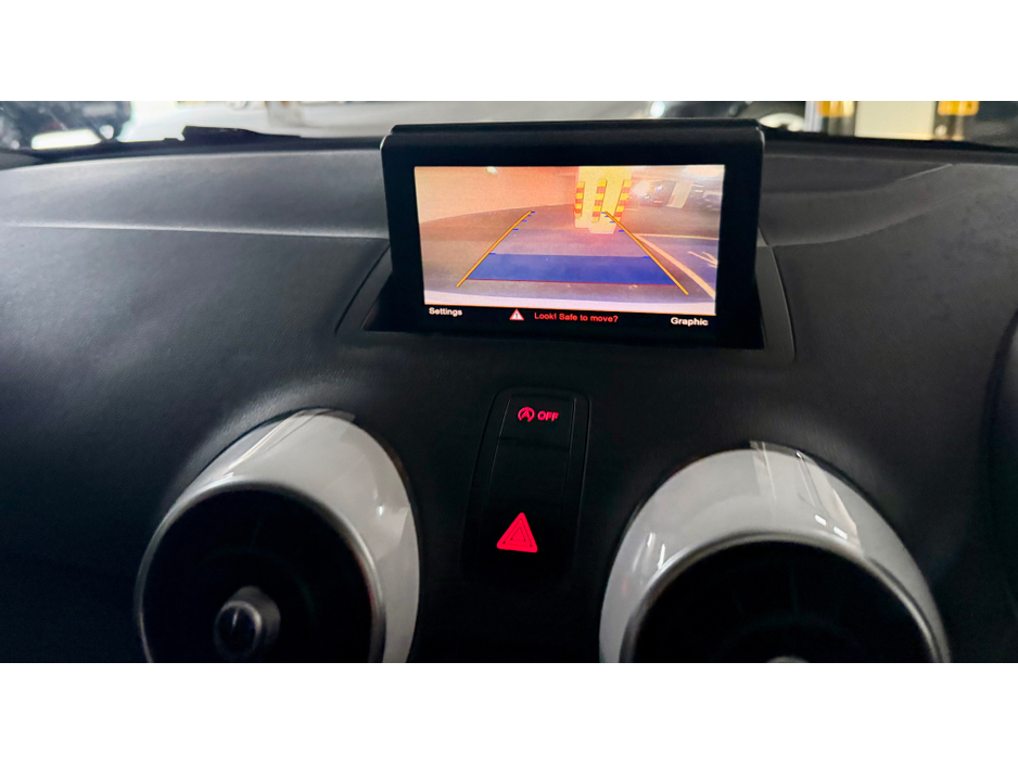 2014 Audi A1 - image 21