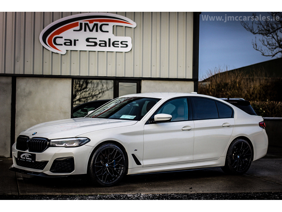 2021 BMW 5 Series - image 11