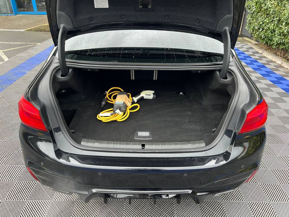 2020 BMW 5 Series 530e M-SPORT COMPETITION 2.0 HYBRID // LEATHER M-SPORT INTERIOR // DIGITAL CLUSTER // NEW 20" M5 ALLOYS €33,950