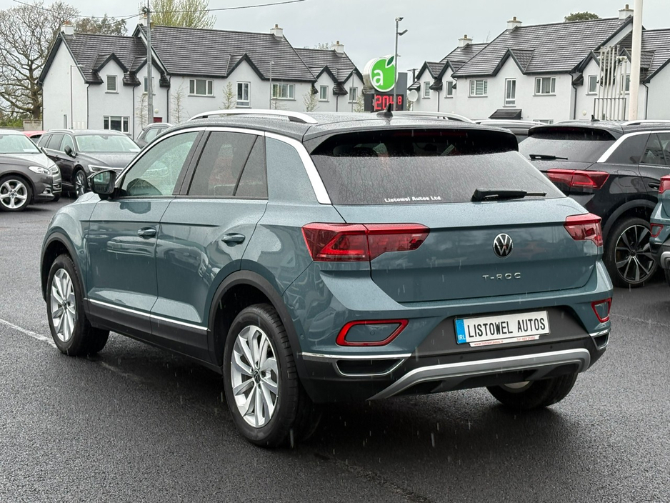 2024 Volkswagen T-Roc - image 6