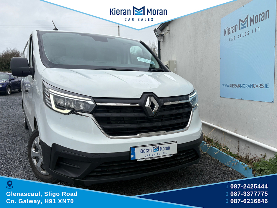 2023 Renault Trafic - image 3